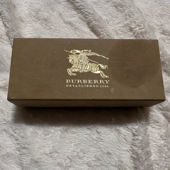 Woman Burberry sunglasses - Picture 2 of 7